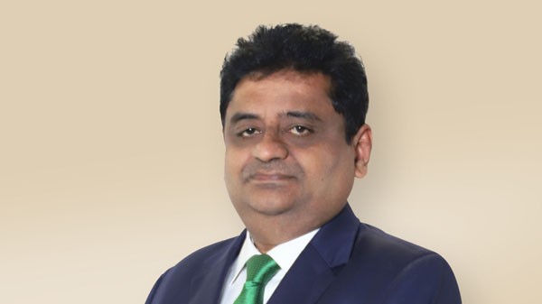 Alok Dave, Vice President (Purchasing)