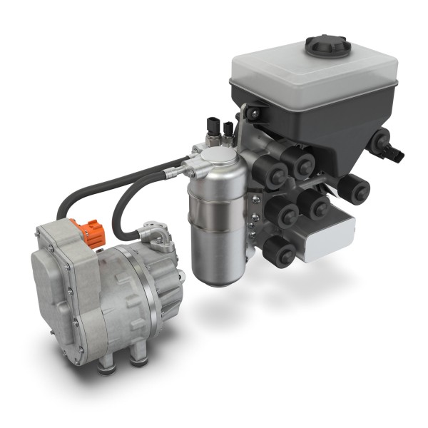 Integrated thermal management system featuring a CO₂-refrigerant heat pump
